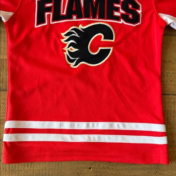 Calgary Flames Youth Hockey Jersey - Picture 9 of 11